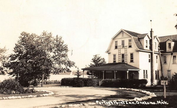 Portage Point Resort (Portage Point Inn) - Vintage Postcard